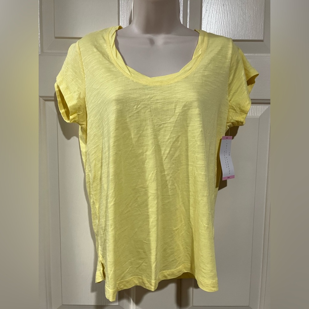 💵NWOT …woman size small Short sleeve tee shirt Social Standard by Sanctuary